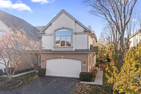 860 N Maple Ave, Palatine, IL 60067