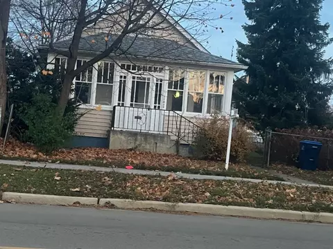 1325 Jackson St, North Chicago, IL 60064