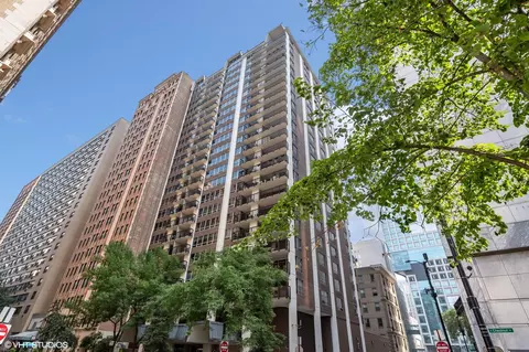 201 E Chestnut St #15C, Chicago, IL 60611