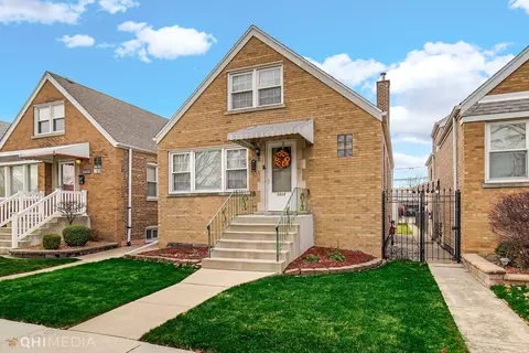 5826 S Kolmar Ave, Chicago, IL 60629