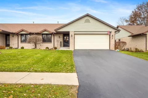 6204 Carriage Green Way #23B, Rockford, IL 61108