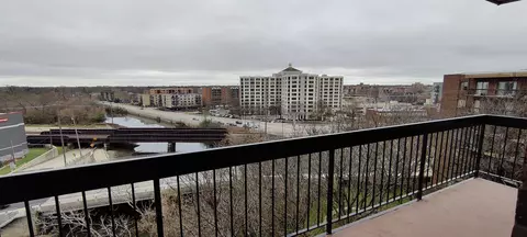 711 S Des Plaines River Rd #815, Des Plaines, IL 60016 photo 13