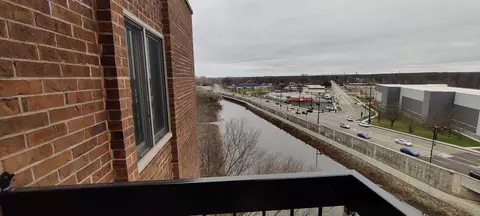 711 S Des Plaines River Rd #815, Des Plaines, IL 60016 photo 14