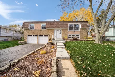 533 N Ashbury Ave, Bolingbrook, IL 60440