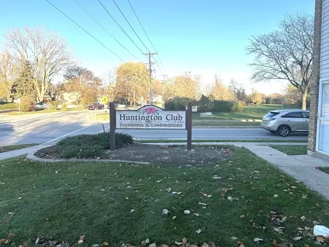 1776 Hassell Rd, Hoffman Estates, IL 60169 photo 2