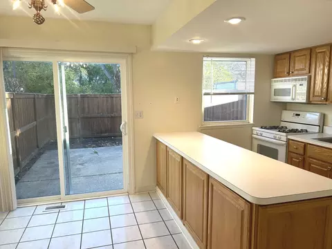 1776 Hassell Rd, Hoffman Estates, IL 60169 photo 7