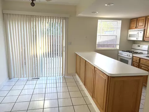 1776 Hassell Rd, Hoffman Estates, IL 60169 photo 5