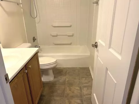 1776 Hassell Rd, Hoffman Estates, IL 60169 photo 17