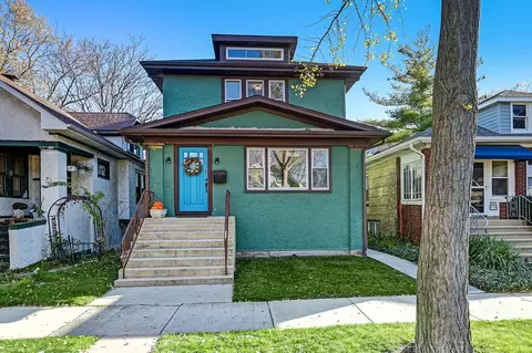 934 N Humphrey Ave, Oak Park, IL 60302