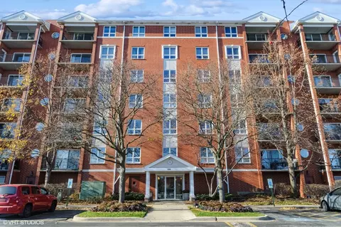100 N Milwaukee Ave #602, Wheeling, IL 60090
