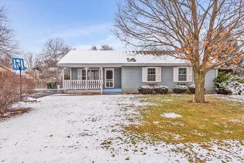 1 N301 Purnell St, Carol Stream, IL 60188