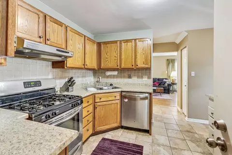 304 College Crossing Ct, Rolling Meadows, IL 60008 photo 15