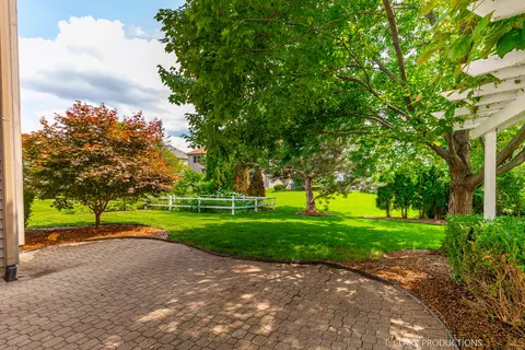 2724 Wait Rd, Naperville, IL 60564 photo 2