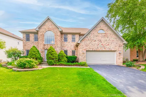 2724 Wait Rd, Naperville, IL 60564