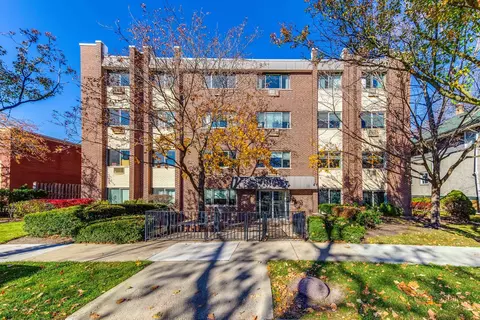 1136 Greenleaf Ave #402, Wilmette, IL 60091