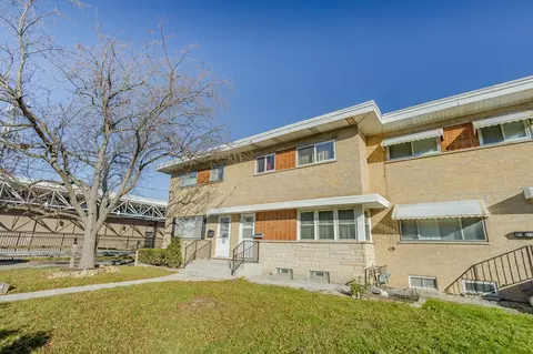 24 E Judith Ann Dr, Mount Prospect, IL 60056