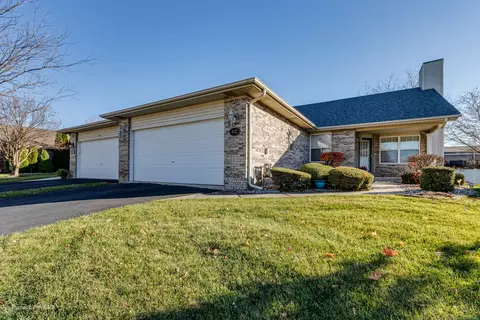 4722 Mikasa Ct, Joliet, IL 60431