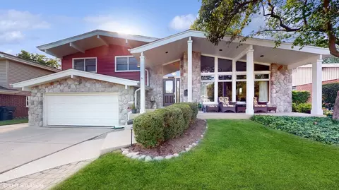 4 N Rammer Ave, Arlington Heights, IL 60004