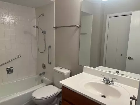 711 S River Rd #511, Des Plaines, IL 60016 photo 21