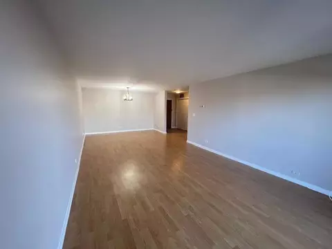 711 S River Rd #511, Des Plaines, IL 60016 photo 6