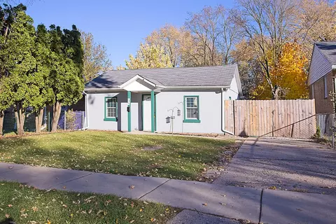 2405 Elim Ave, Zion, IL 60099