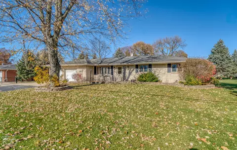 3515 Caton Farm Rd, Joliet, IL 60431