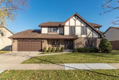 2203 N Ridge Ave, Arlington Heights, IL 60004