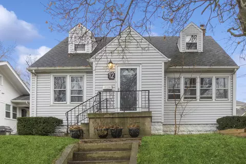 12 E Division St, Lemont, IL 60439