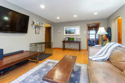 12 E Division St, Lemont, IL 60439 photo 5