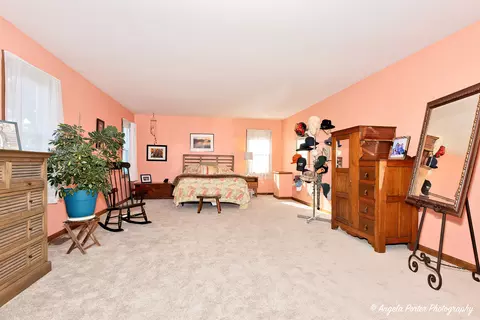206 S Valley Rd, Mchenry, IL 60050 photo 17