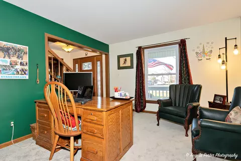 206 S Valley Rd, Mchenry, IL 60050 photo 5
