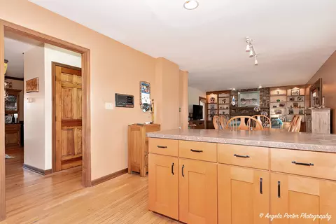 206 S Valley Rd, Mchenry, IL 60050 photo 13