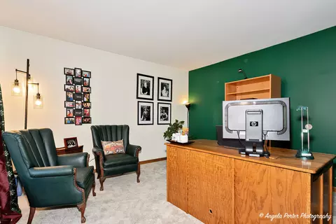 206 S Valley Rd, Mchenry, IL 60050 photo 6
