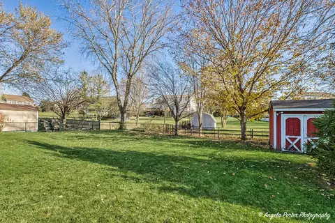 206 S Valley Rd, Mchenry, IL 60050 photo 37