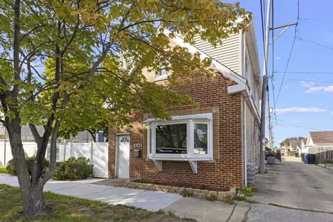 6146 W 54th St, Chicago, IL 60638