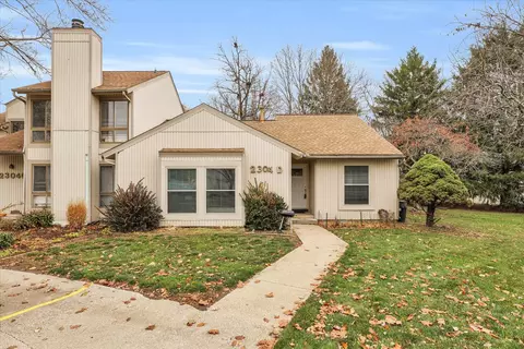2304 Melrose Dr #D, Champaign, IL 61820
