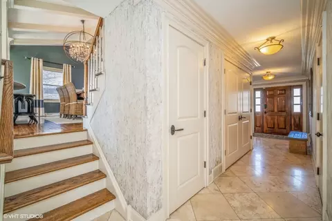 1107 E Linden Ln, Mount Prospect, IL 60056 photo 13