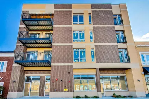 715 South Blvd #403, Oak Park, IL 60302