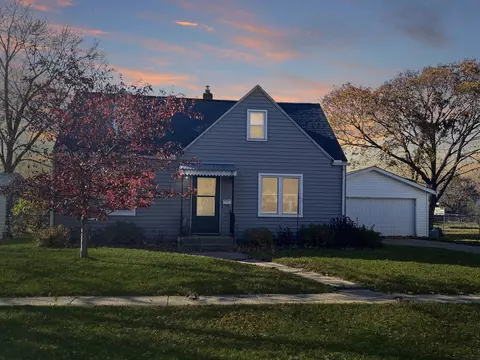 6316 Beech St, Loves Park, IL 61111