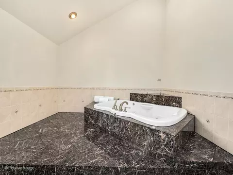 5 Circle Ridge Ct, Burr Ridge, IL 60527 photo 21