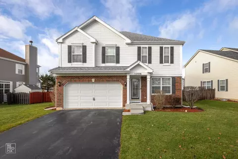 32036 N Rockwell Dr, Lakemoor, IL 60051