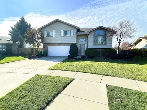640 Briarwood Ave, Romeoville, IL 60446