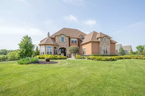 5849 Championship Ct, Yorkville, IL 60560