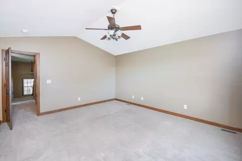 3011 Sable Oaks Rd, Bloomington, IL 61704 photo 16