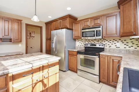 3011 Sable Oaks Rd, Bloomington, IL 61704 photo 12