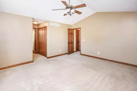 3011 Sable Oaks Rd, Bloomington, IL 61704 photo 17
