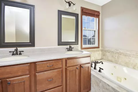3011 Sable Oaks Rd, Bloomington, IL 61704 photo 19