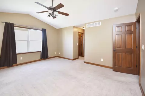 3011 Sable Oaks Rd, Bloomington, IL 61704 photo 18