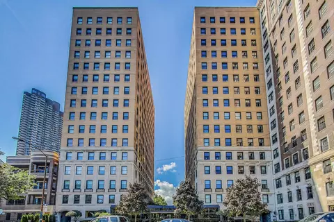 3730 N Lake Shore Dr #6A, Chicago, IL 60613