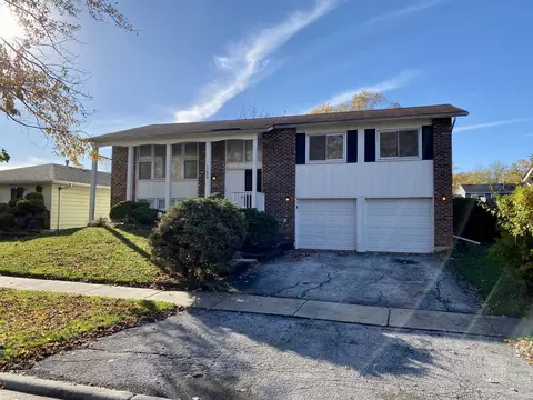 17820 Yale Ln, Country Club Hills, IL 60478